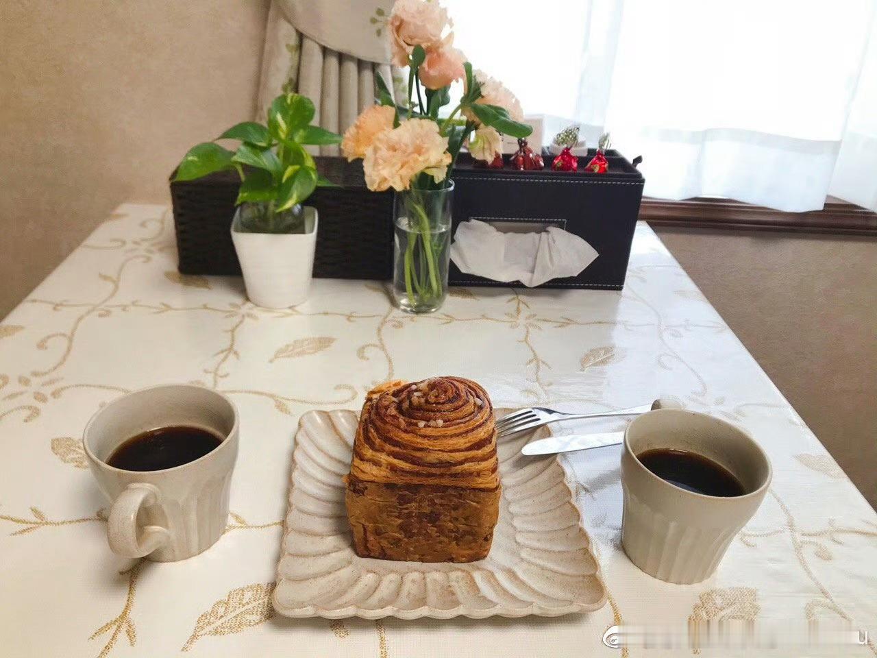 【搬运】2018年12月03日早🌤☀️☕️➕🍞メープル的面包好好吃😋再来一