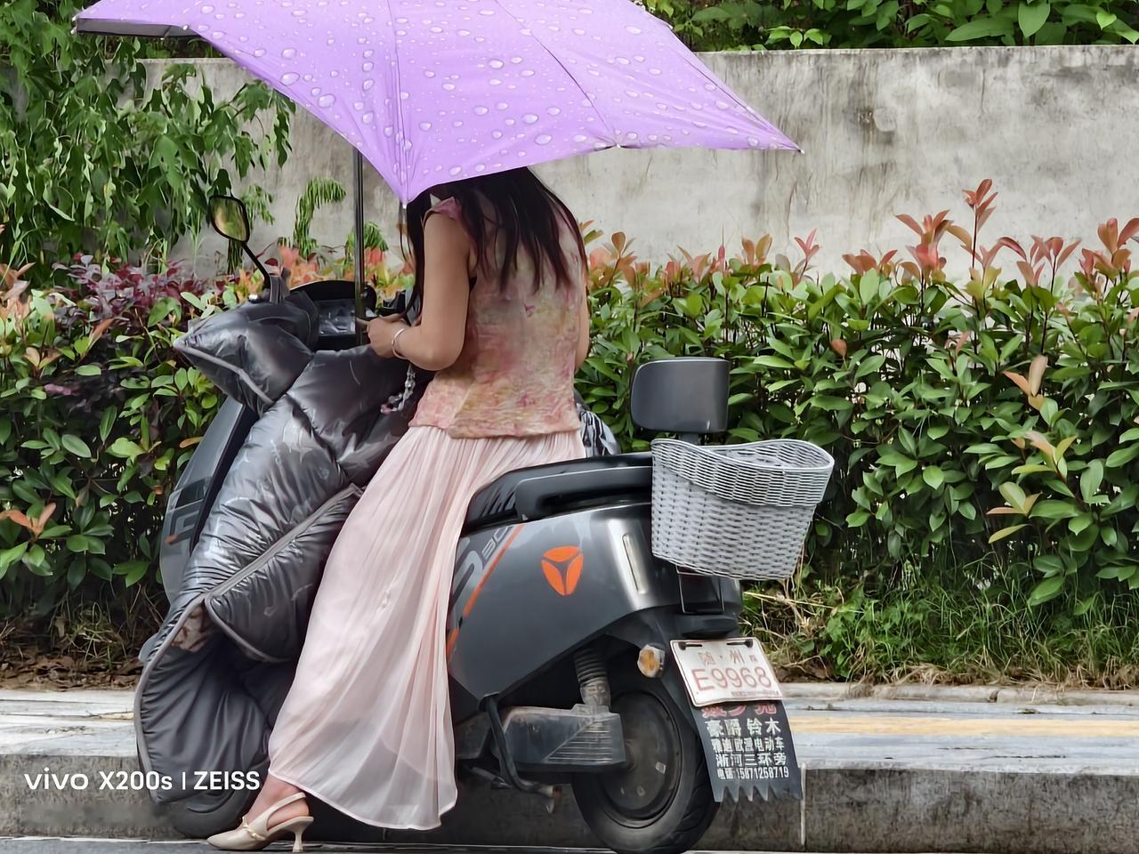"男主外女主内" 的观念过时了吗？ 我认为过时了：现在是什么年代，是科技快速发展