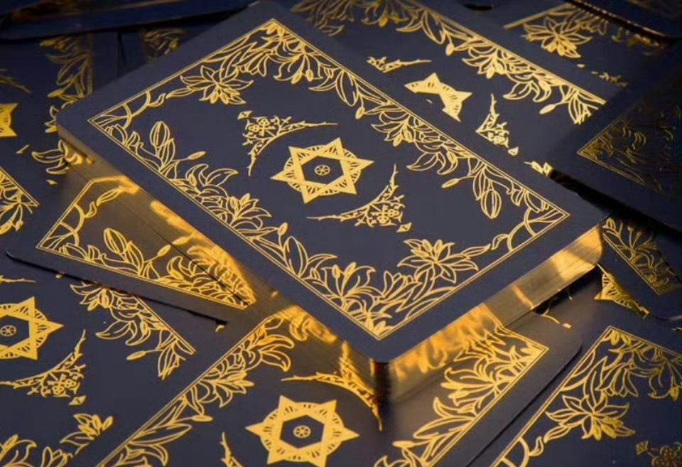 【塔罗🌋杂谈】爱情是什么呢，爱情就是两个人之间的一种特别的感觉，就像是吃到了超