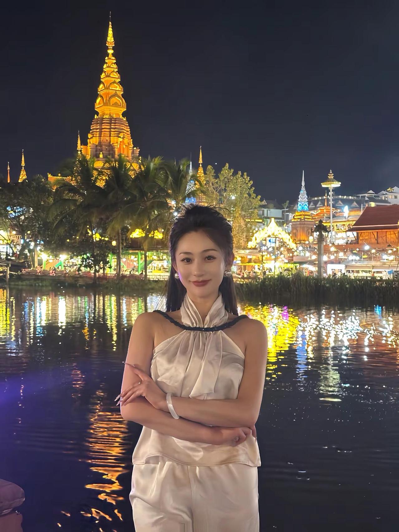 花开的美 美不过你笑容的妩媚