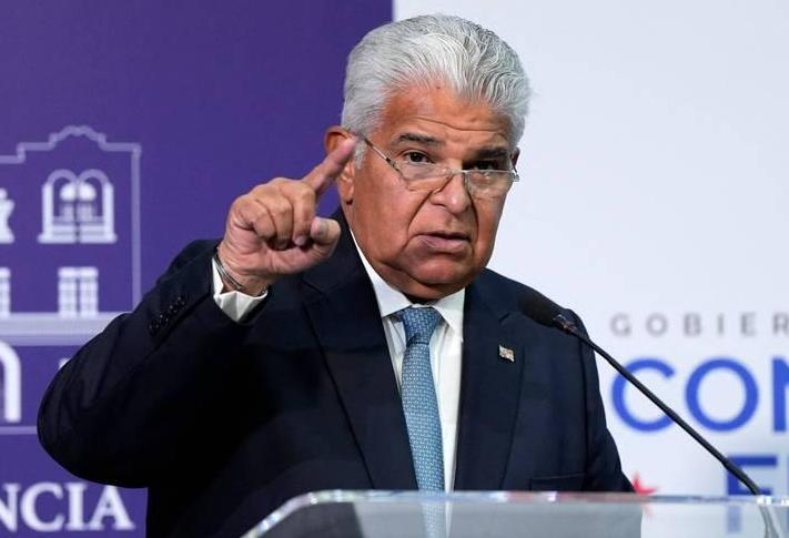 一夜之间，近9000艘挂着巴拿马国旗的船舶集体“换身份”，曾经靠“方便旗”生意赚