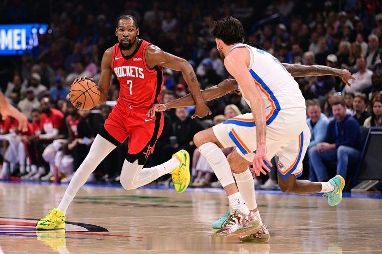 杜兰特：“很多人不喜欢现在的比赛，人们说90年代是篮球的黄金年代，那时候有很多中