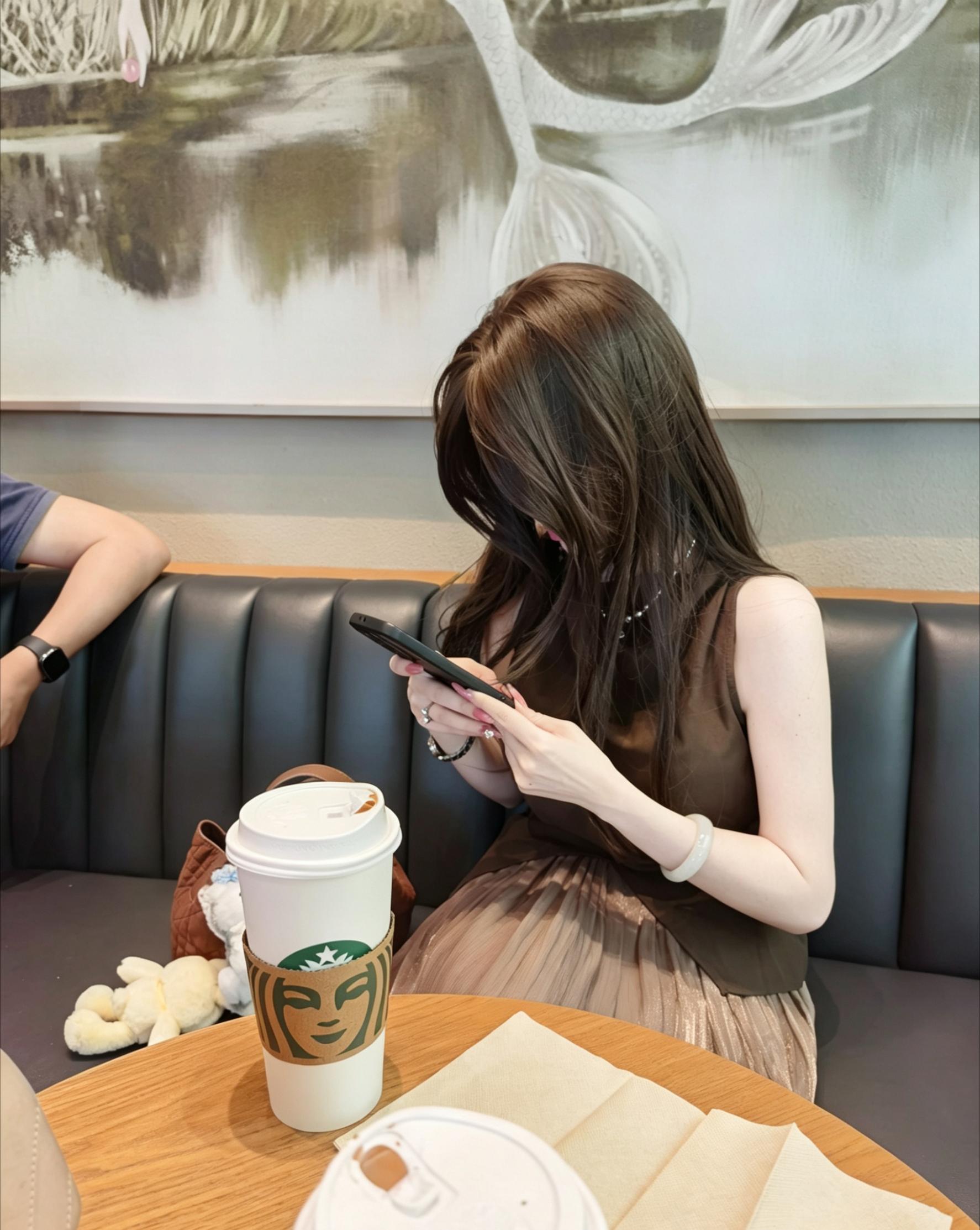 节日的欢愉再好 也不及我与爱的人的距离 不再相隔遥遥几千公里