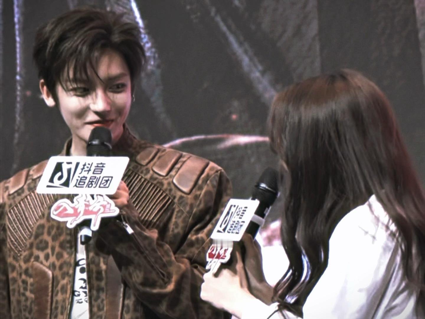 “真的吗👀”“当然啦>