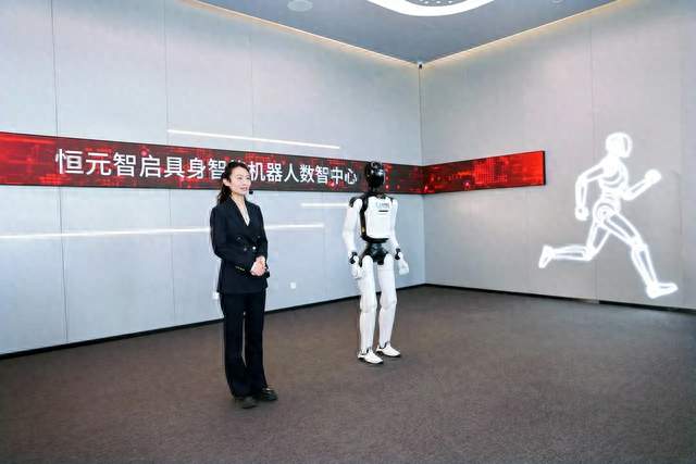 工厂为什么不敢大规模用人形机器人