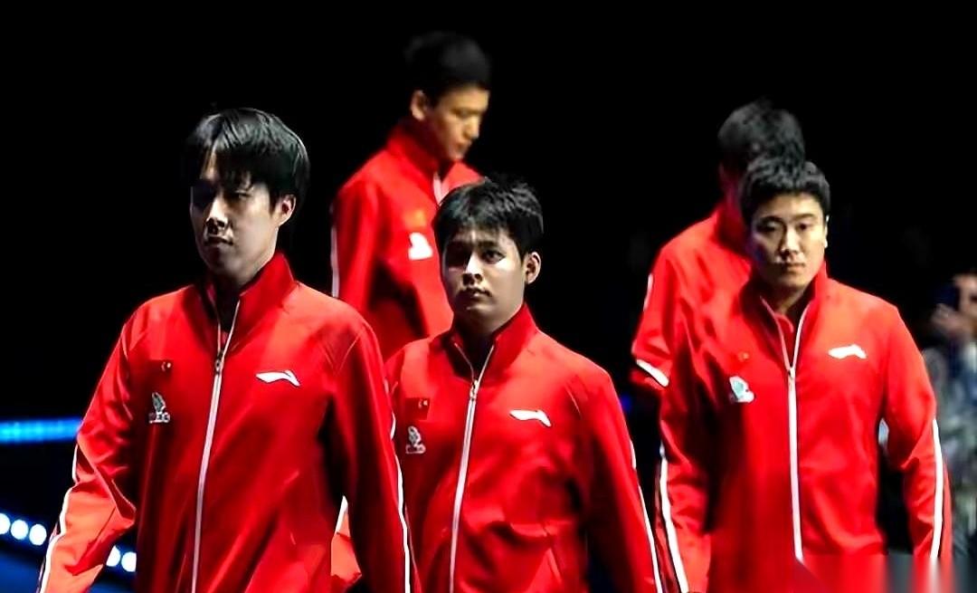 伦敦世乒赛，国乒女团对阵韩国队，比分牌上那个3-0，差点就不是真的。
第一场的王