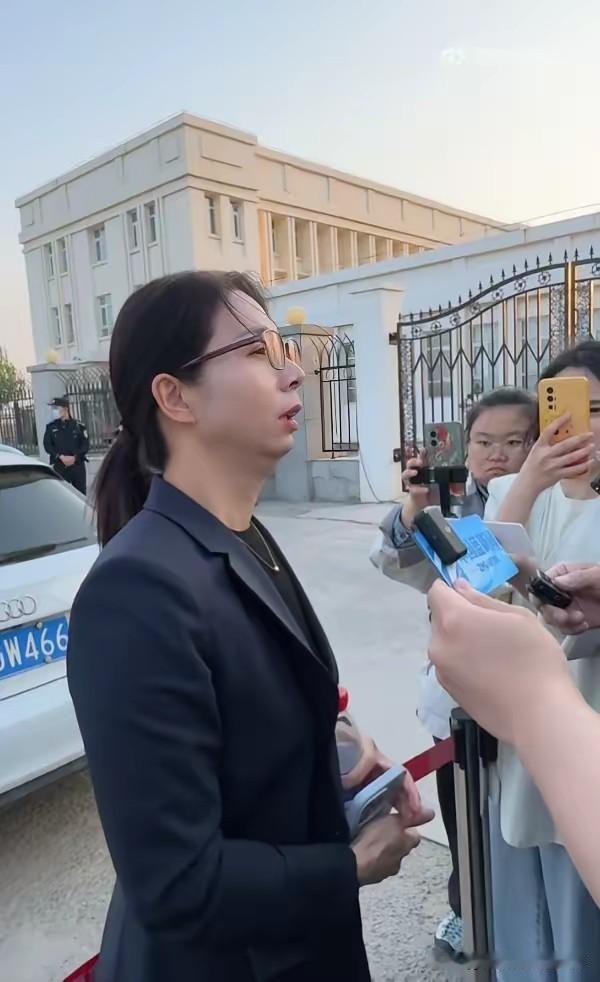 她有维权开庭了，希望顺利