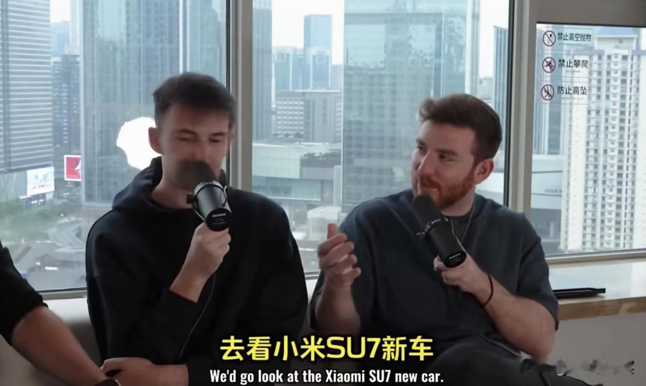 三个常年在中国生活的美国博主一致惊讶：中国人太不可思议了，他们怎么做到14亿人这