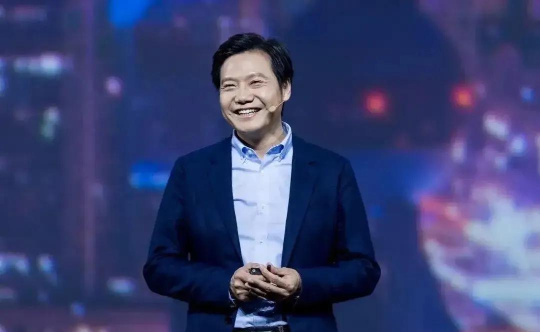 雷军：赚一亿需要3天
王健林：赚一亿需要24小时
马化腾：赚一亿需要9小时
巴菲