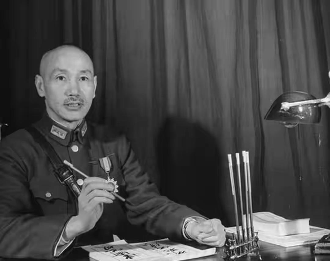 杜聿明晚年回忆：要是听了郭汝瑰的话，我真有可能从淮海战场逃走

这话传出来的时候