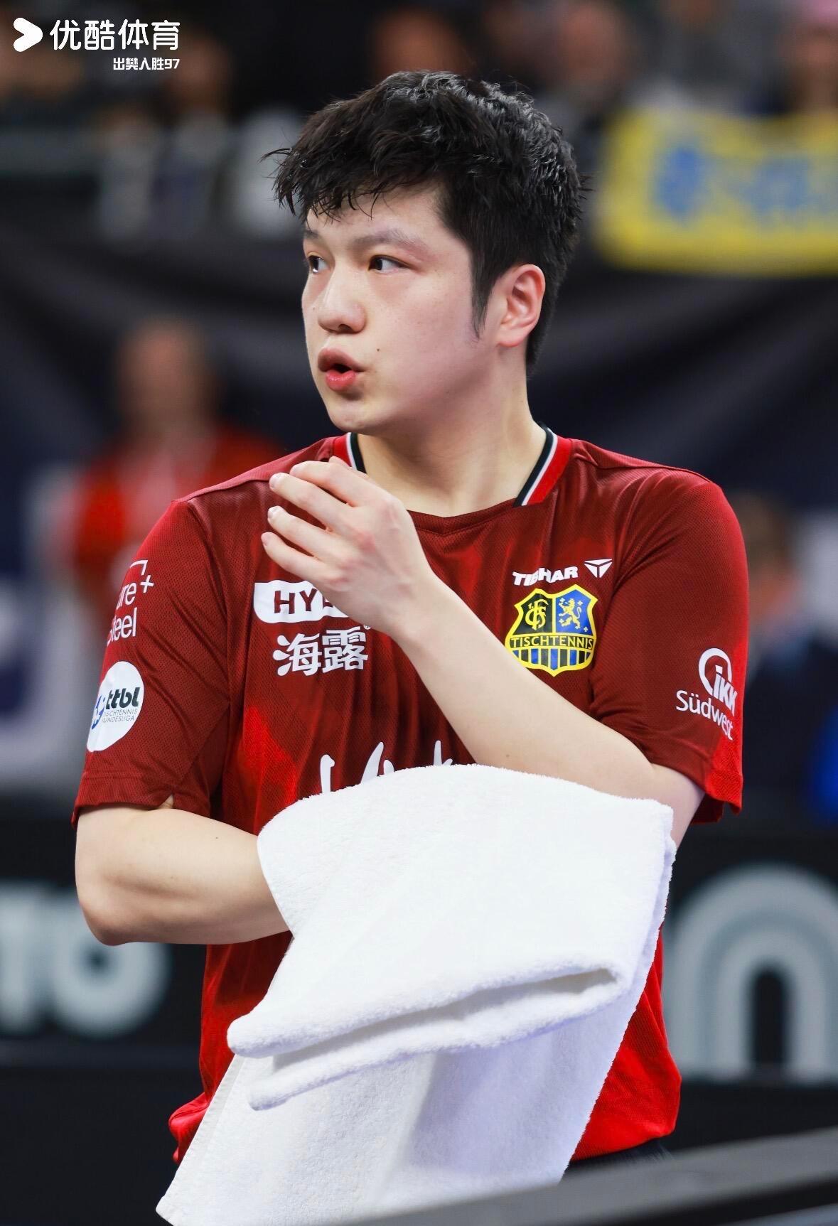 樊振东 前路浩荡，未来可期 