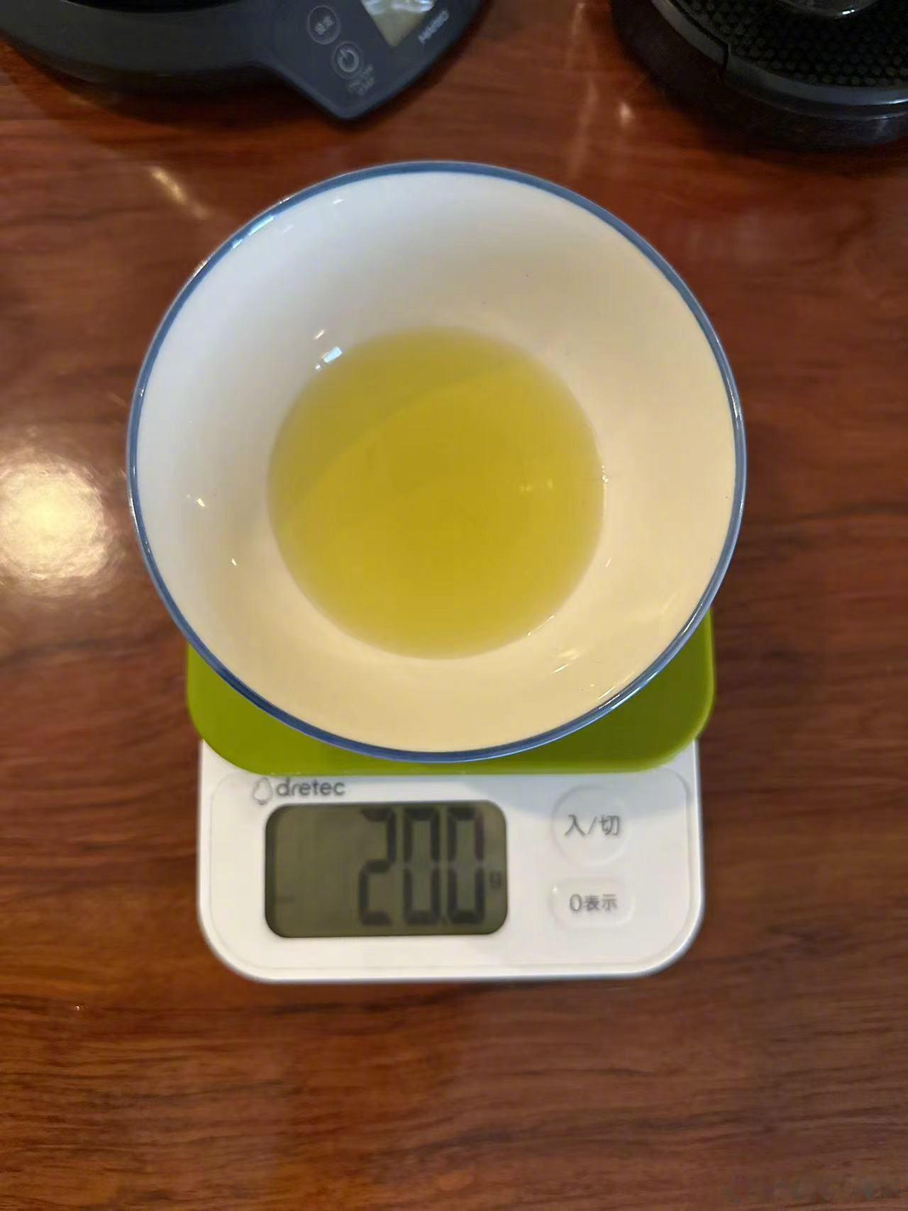 #贾玲公开瘦身食谱#果然是16+8.. 贾玲食谱是大白菜、紫甘蓝、鸡胸肉和糙米每