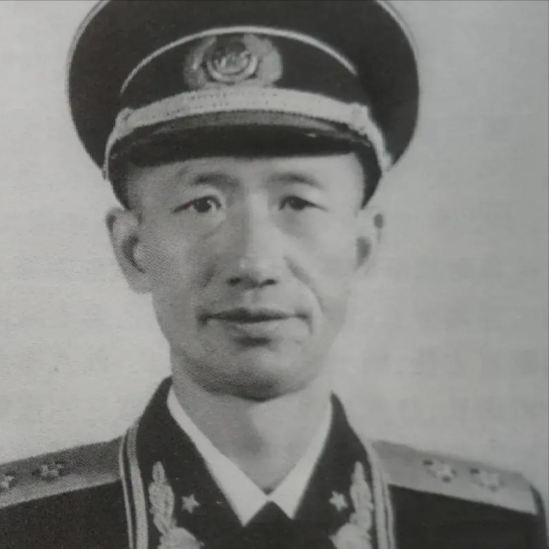 周希汉的岳父到战地送水，见女婿不认识：长官是不是姓周
 
这个故事流传在山西万荣