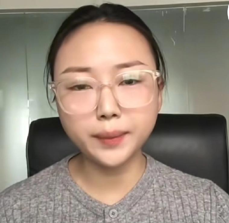 警惕！“
一周赚钱不赚退费”
竟是割韭菜骗局？
′我被骗后半年维权，终于摸清回款