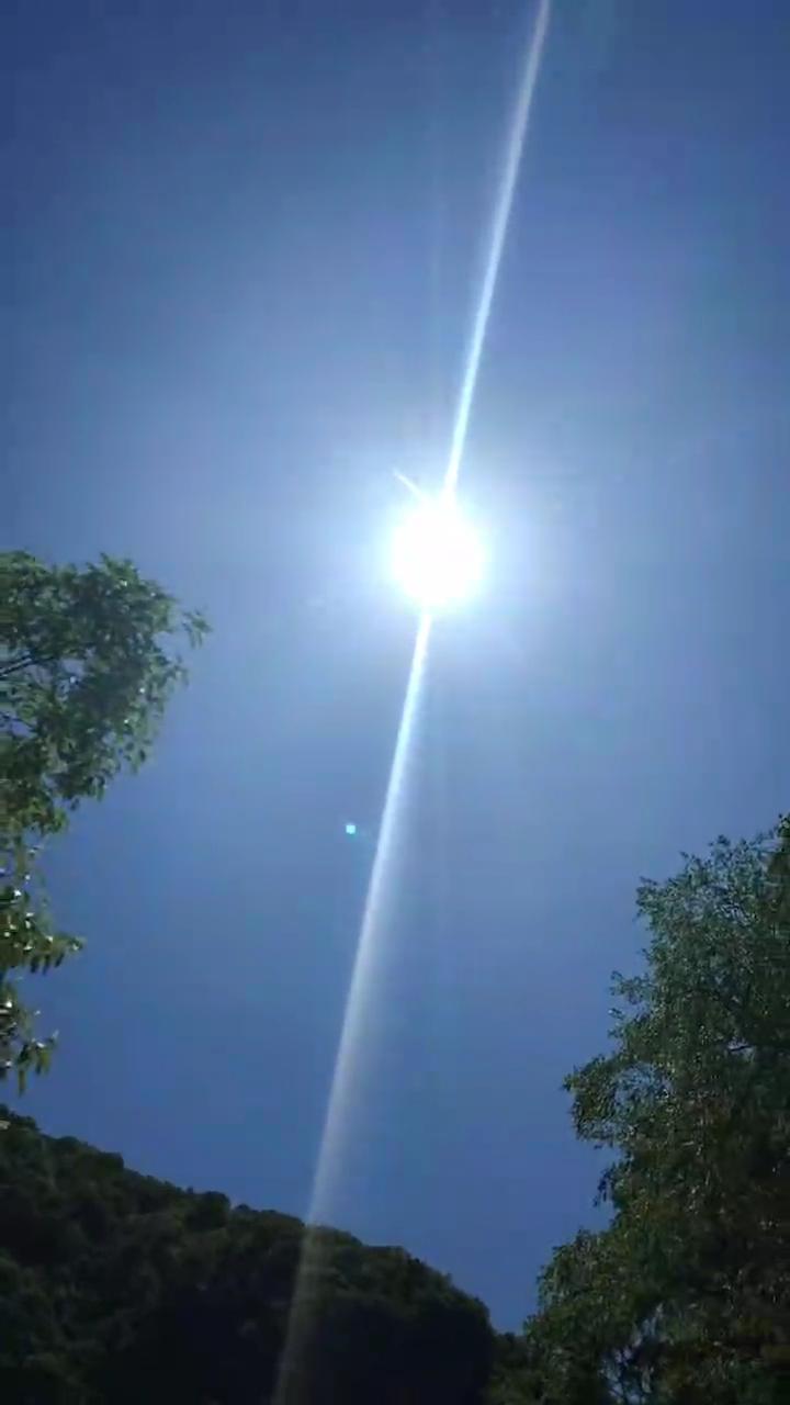宇宙万物的本质，并非我们肉眼可见的固态实体，而是充斥在所有空间中的极精微物质。它