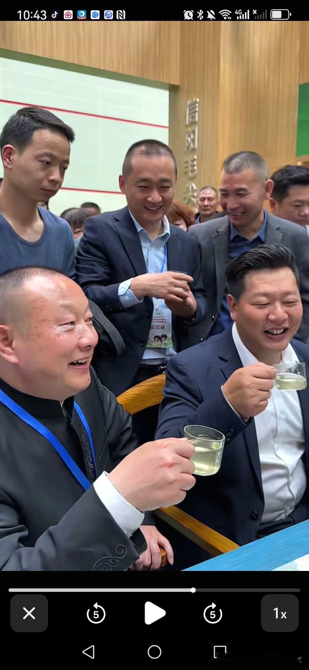 真心希望刘文新和张大炮握手言和，带动家乡发展，要有大局观，携手前行，为家乡代言