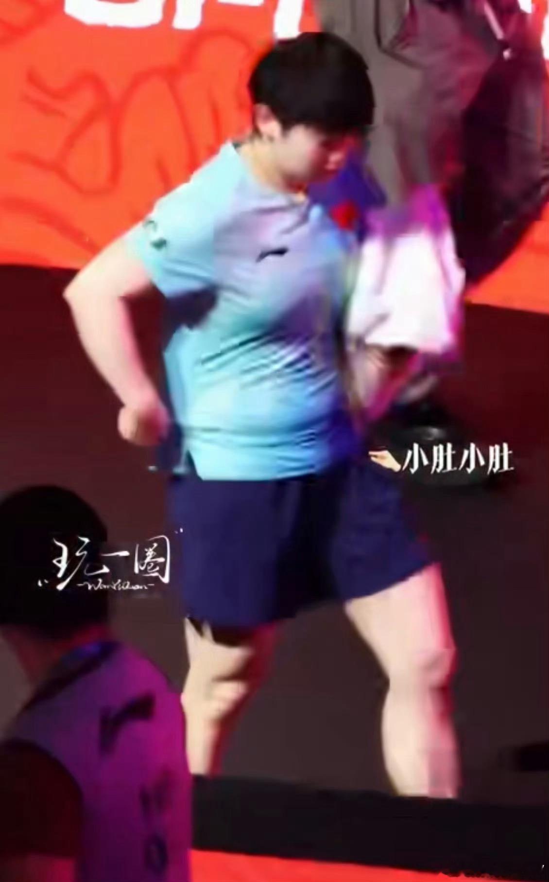 发图不说话你说我嘲讽女性，我说祝你也拥有这样的好身材你说我rsgj，那你到底要啷