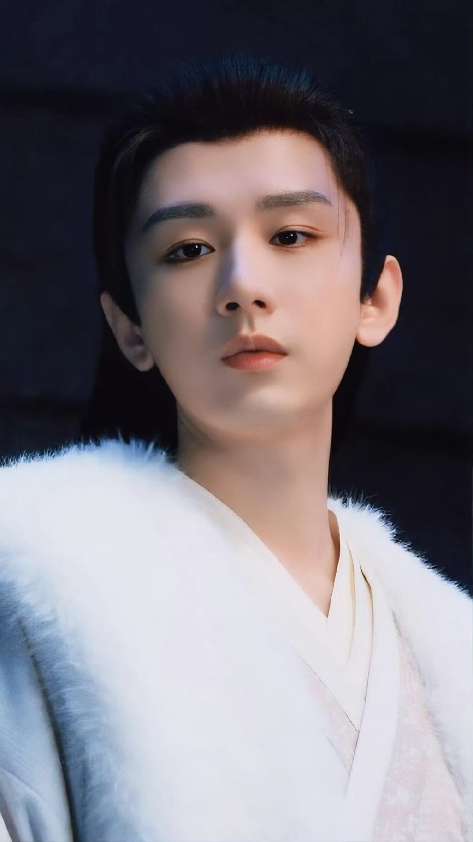 成毅新剧是我想要的心理委员谢淮安简直是我的互联网嘴替，挑眉就有坏点子，怼人摔山不