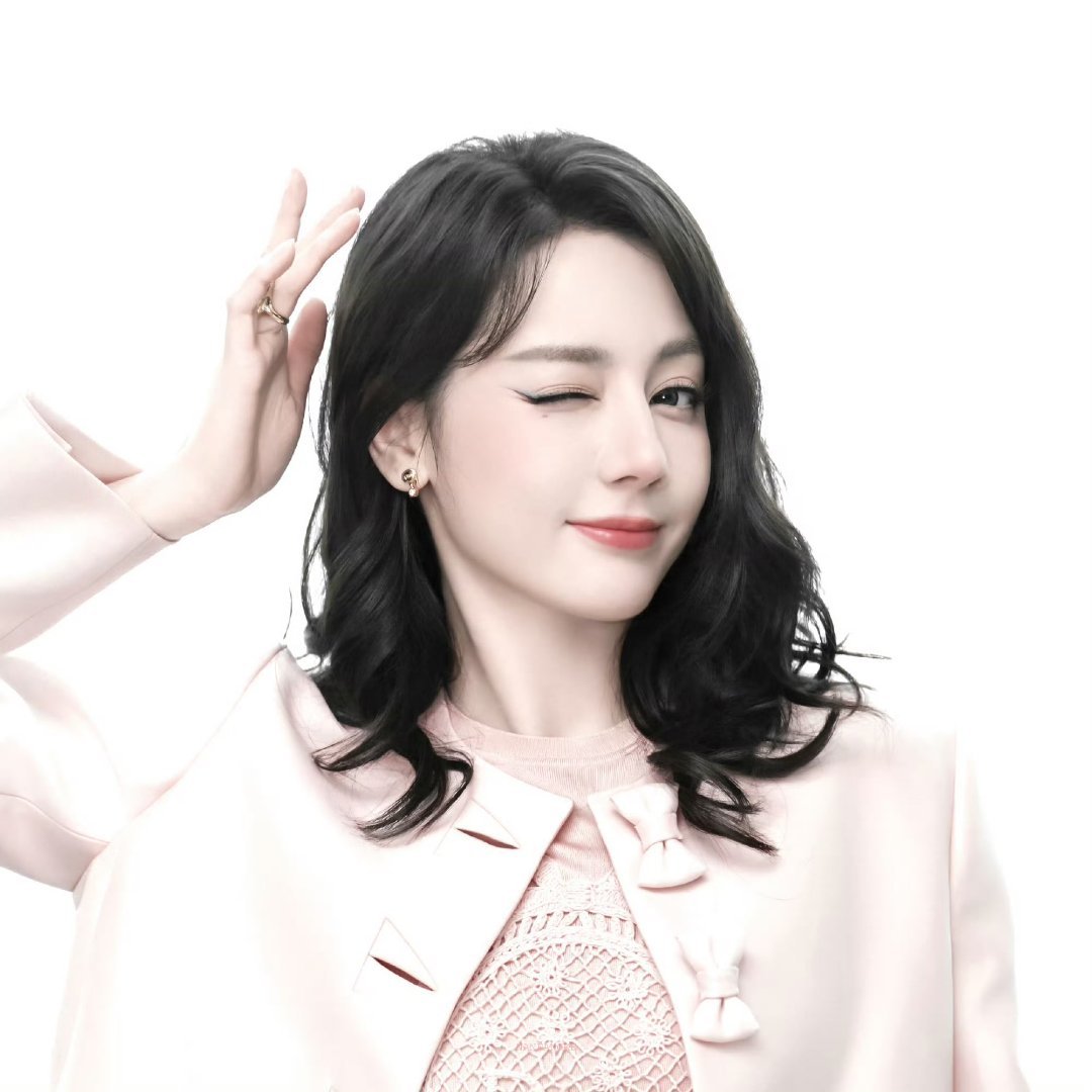 迪丽热巴迪丽热巴0603生日快乐 dlrb 今天星期巴 dlrb 迪丽热巴“因为