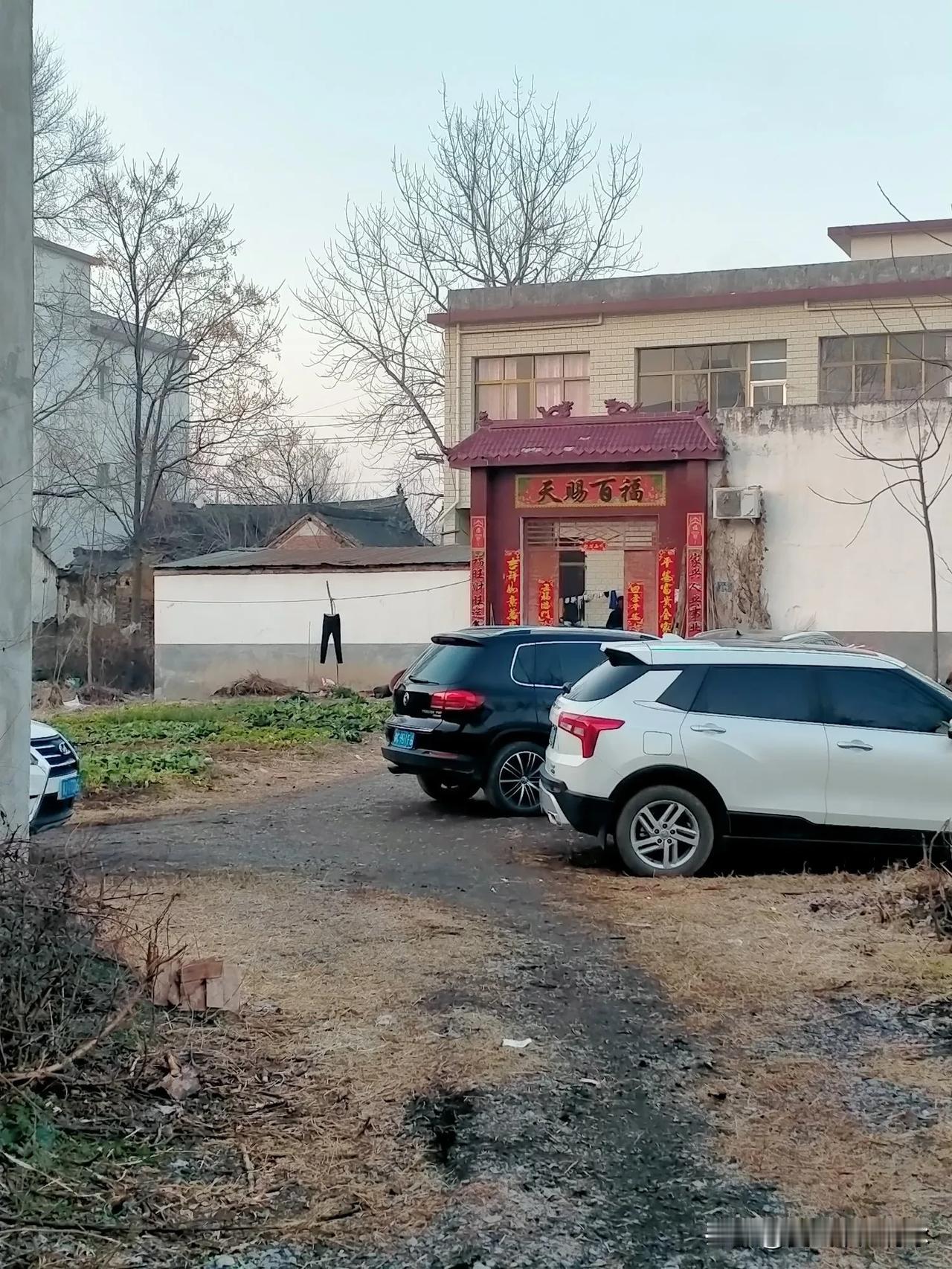 说实话，“人都是自私的”！
我也不例外。
所有人都赞成自家的儿孙未婚同居，要是知