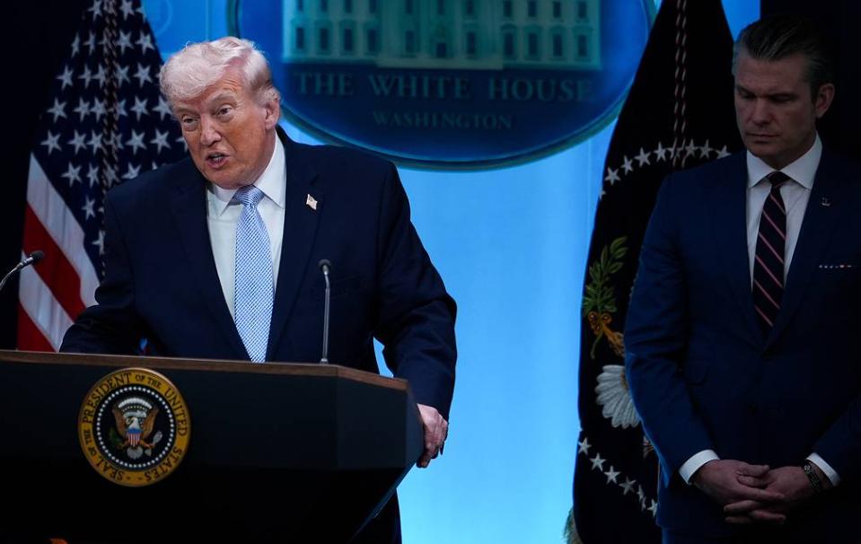 兵临城下？特朗普：美军将继续驻守伊朗边境，直到达成协议条款

根据美国总统特朗普