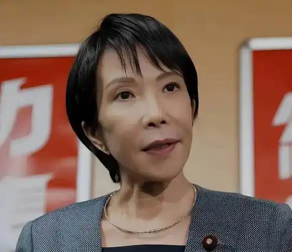 四十年汇率新低！日本经济全面溃败，依附他国终酿国运困局。2026年7月，美元兑日