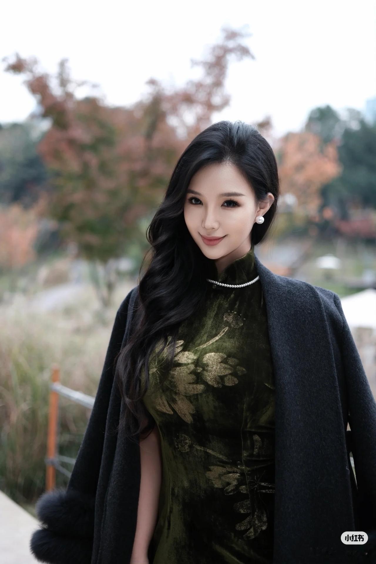 晒图笔记大赛美女旗袍穿搭写真