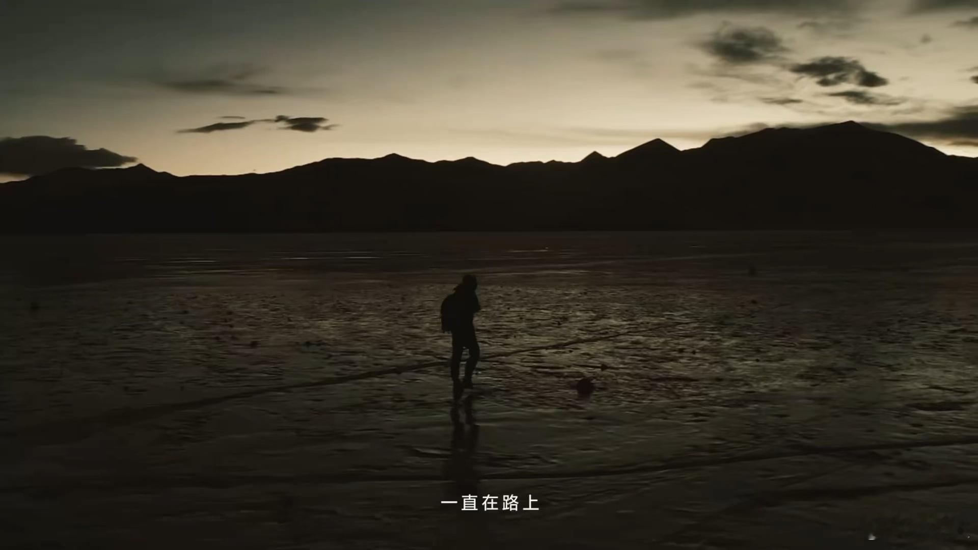 姚琛敦煌沙漠写真安利一波姚琛最新的写真照片，直接带着我们大家来到了敦煌沙漠，看见
