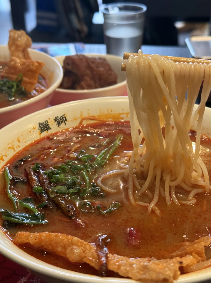 阿嬷手作螺蛳粉一碗55元起阿嬷手作开始卖螺蛳粉了 阿嬷手作旗下螺蛳粉店引关注，3