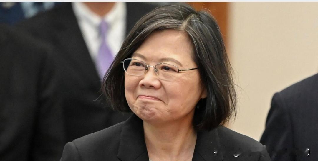 蔡英文做梦没想到，自己重出江湖第二天，台民意机构爆发“恶战”

蔡英文台东布局刚