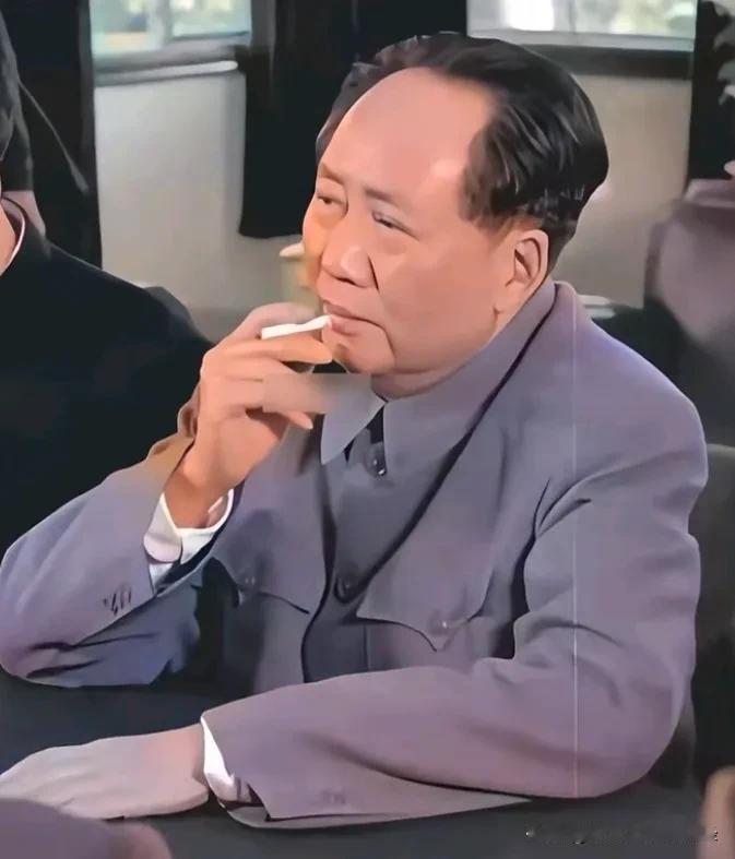 春日生活打卡季伟大领袖毛主席深谋远虑，高瞻远瞩，运筹帷幄，亿万人民永远怀念您