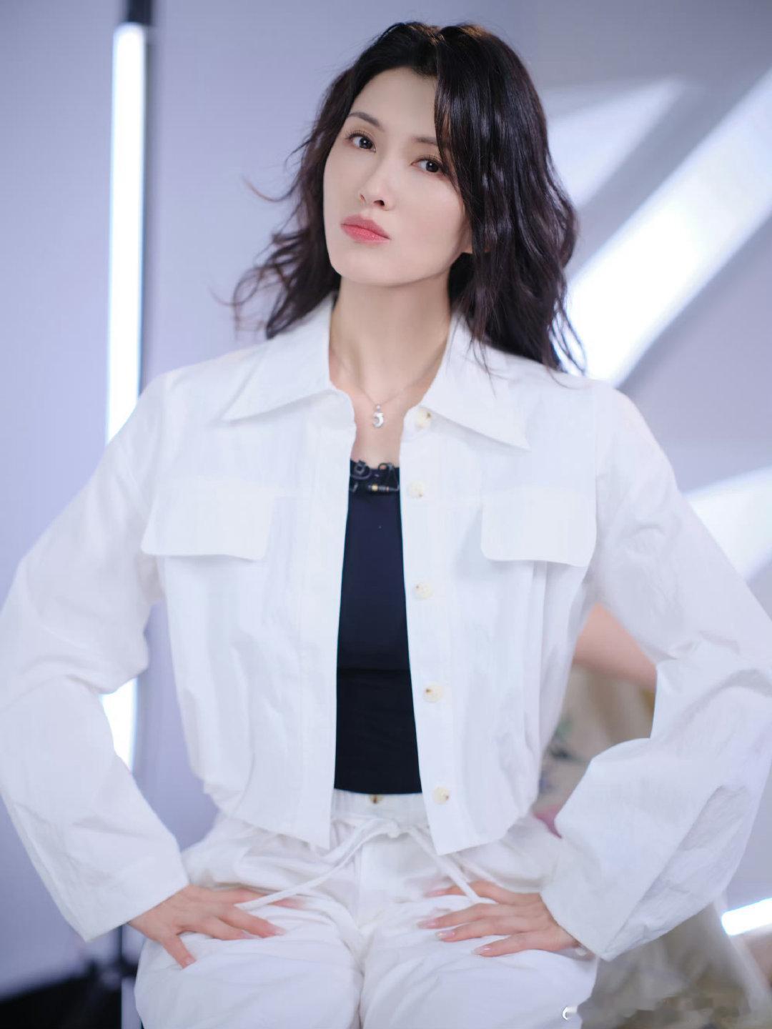 徐洁儿清唱的神乘风2026清唱最见真功底，她一开口自带混响，声线干净通透，气息稳