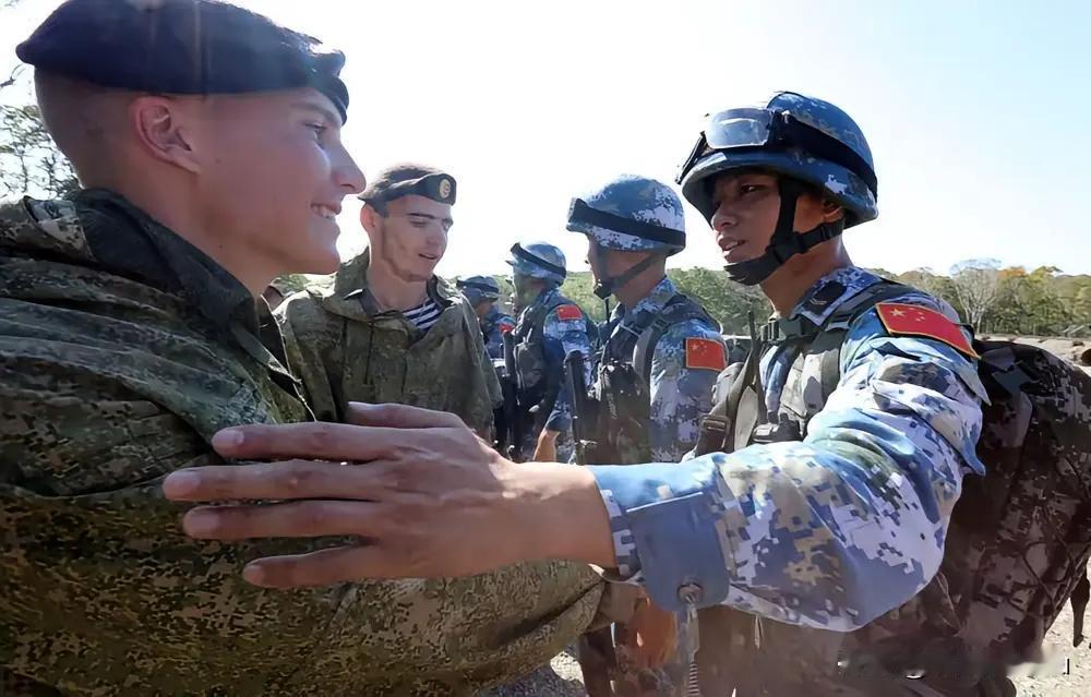 泽连斯基刚刚吹了个牛皮，他1日宣布，将关闭俄罗斯领空，禁止外国民航客机进入俄罗斯