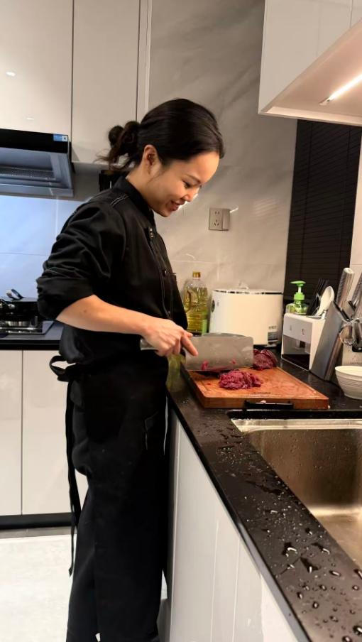 太有头脑了！长沙一27岁女孩，春节既没去拜年，也没有跟朋友们喝酒聚会，更没有逛街