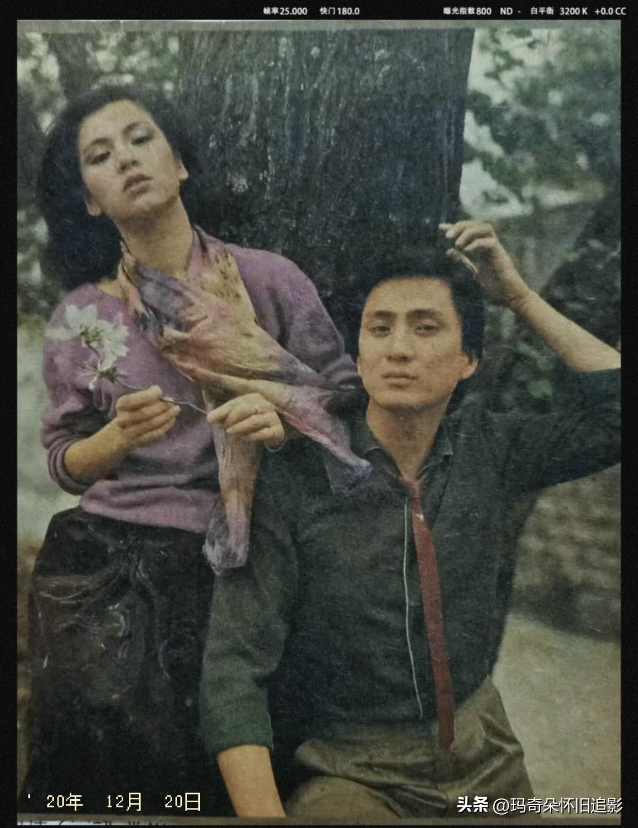 翁美玲&汤镇业旧照～满是港风浪漫。那些依偎与牵手的瞬间，是时光定格的深情，纵然结