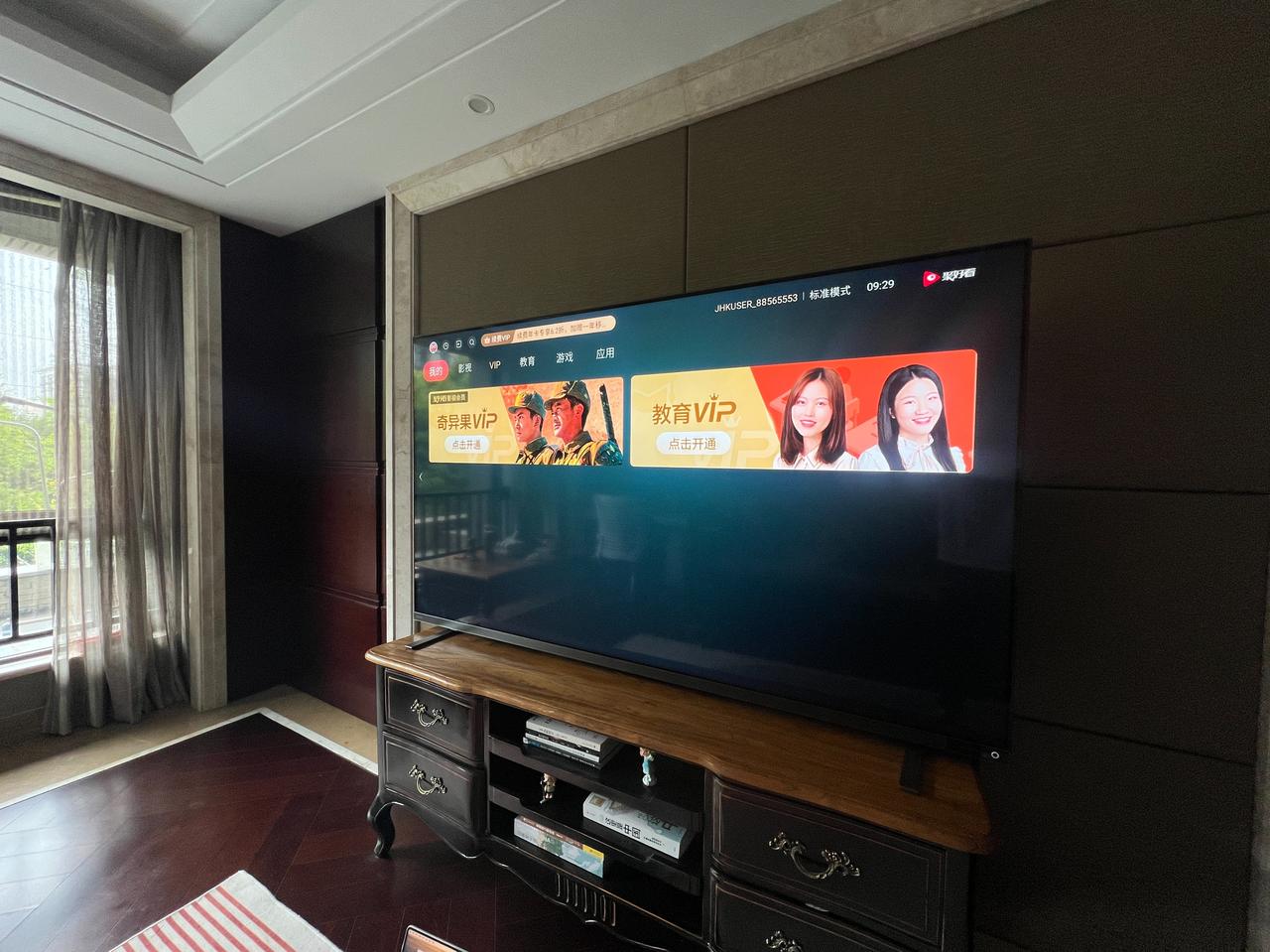 东芝电视的音效呈现的真实吗？在客厅任何角落都能享受到被环绕声场包围的感觉，沉浸式