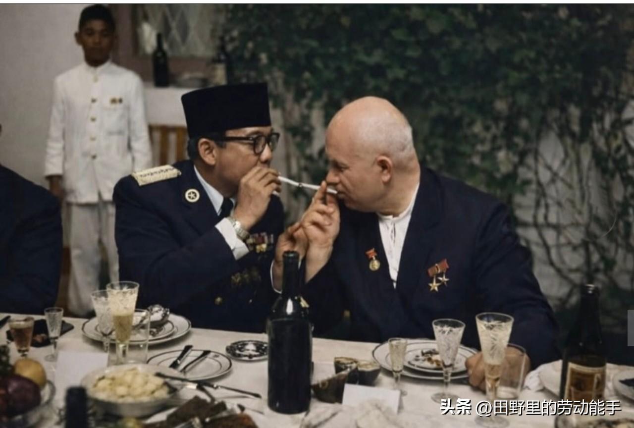 说起赫鲁晓夫，很多人觉得他是一个奇葩领导人。联合国大会拿皮鞋敲桌子；访问美国一心