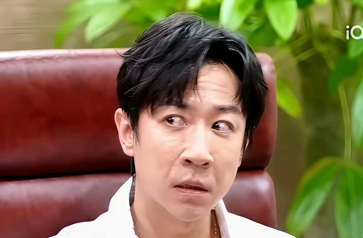 这面相，这带弧度的法令纹，董璇咋看上的 ​​​？
看董璇现在的状态，再瞧瞧那个带