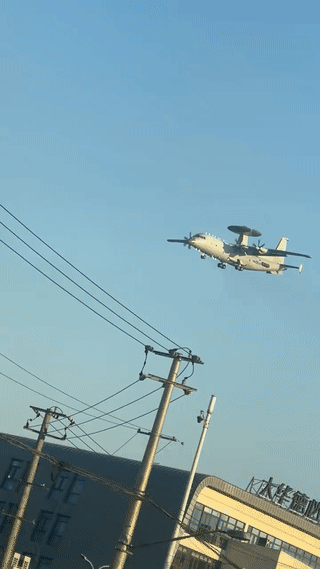 空警500预警机是我国研制的一种中型战术预警机。
在去年的“印巴五七”空战中，巴