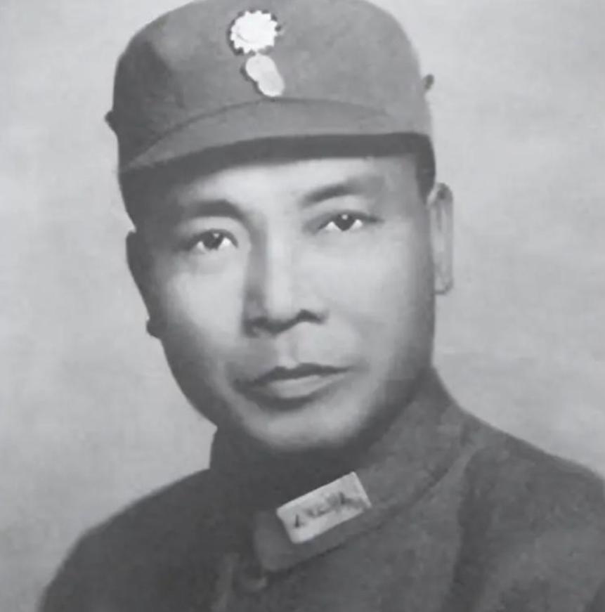 1949年汤恩伯撤离大陆时丢下原配马阿谦，无依无靠的她只能求助新政府，开口提出的