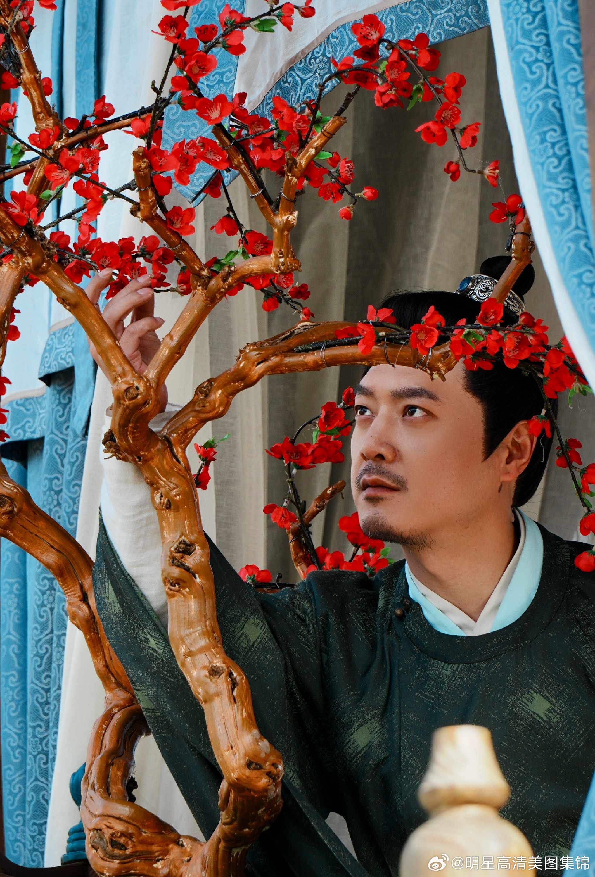 演员李宗霖：沉浸于角色宇宙，在创造中寻找人物的回声 