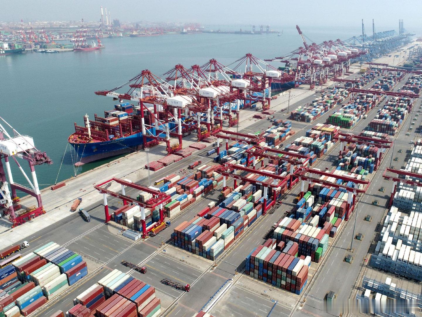 青岛港累计开通11条非洲集装箱航线【青岛港开通西非新航线 中非经贸合作“海上高速