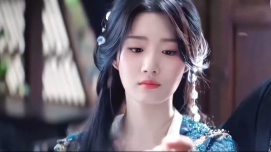 素人模仿卢昱晓撒娇 明意那声撒娇真是让人欲罢不能，素人博主们纷纷效仿，夸张演绎卢