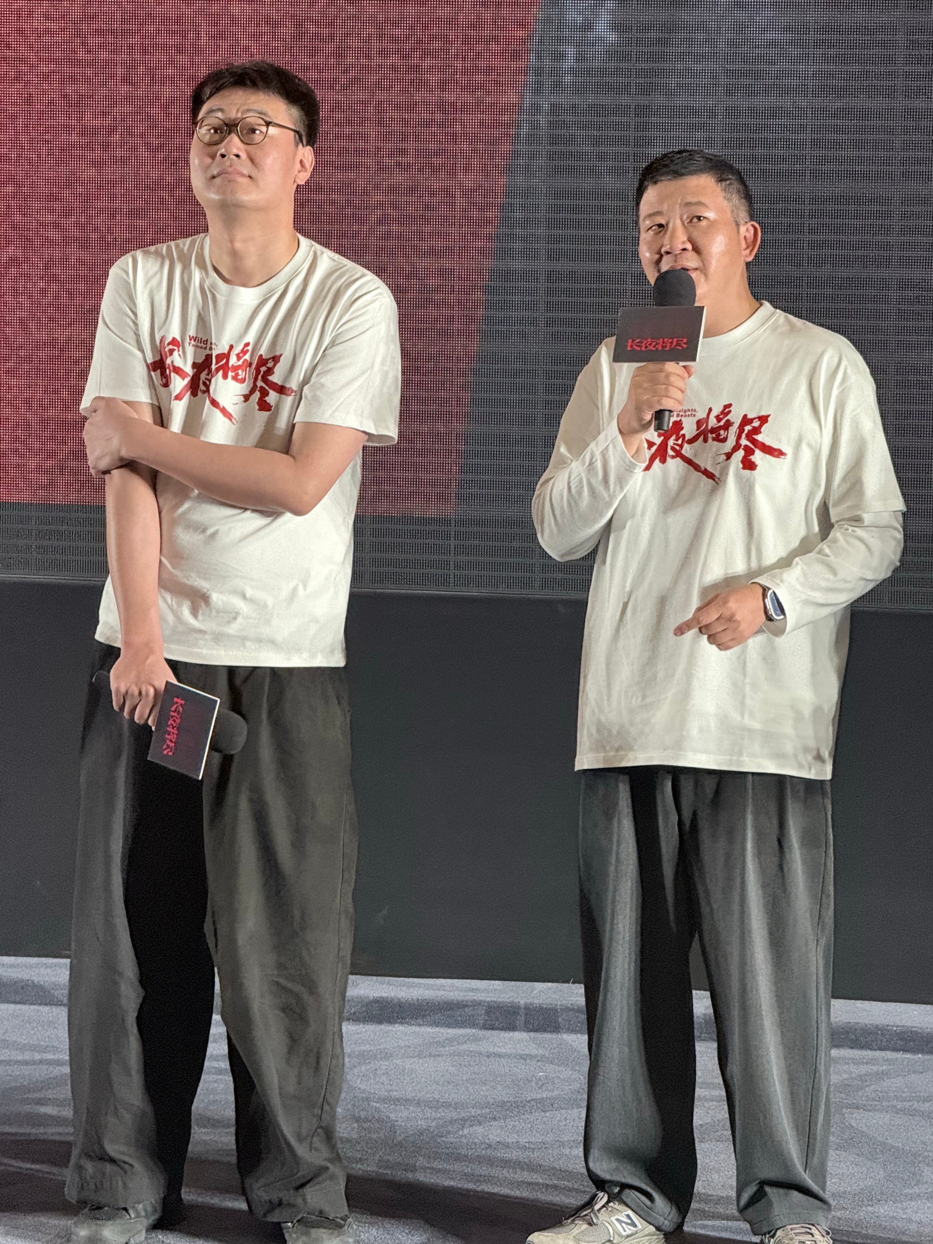 在电影长夜将尽首映礼看完片子，会让人想到十几年前发生在广州的保姆弑老人案，但导演