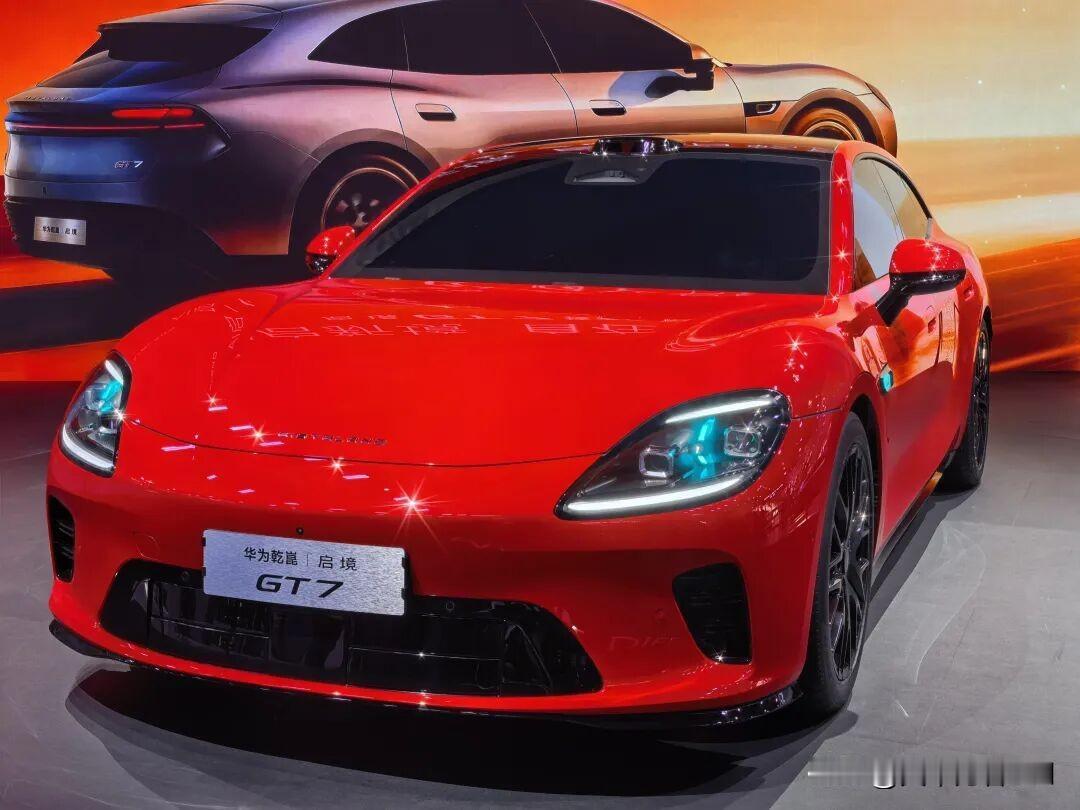 。小米、蔚来等品牌深耕800V高压平台，充电10分钟，续航数百公里。增程、纯电、