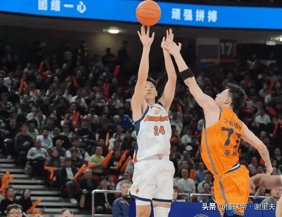 广东输上海16分，但崔永熙没输！它全场6次出手，砍下14分4板，正负值+9，展显