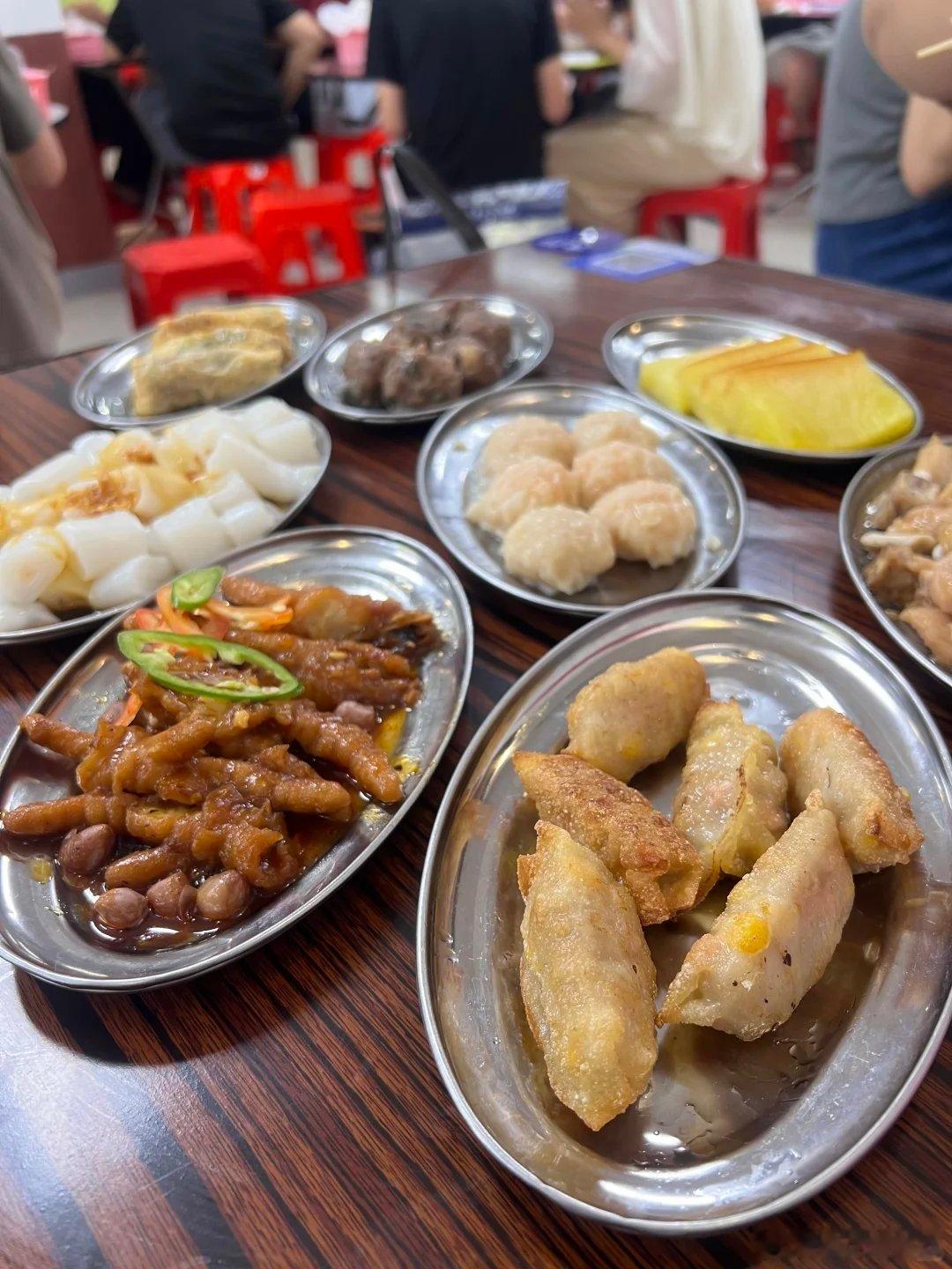 好久没去大排档吃夜宵了！这家真的很好吃，基本都是我消耗完的，昨晚吃太饱今天早上起