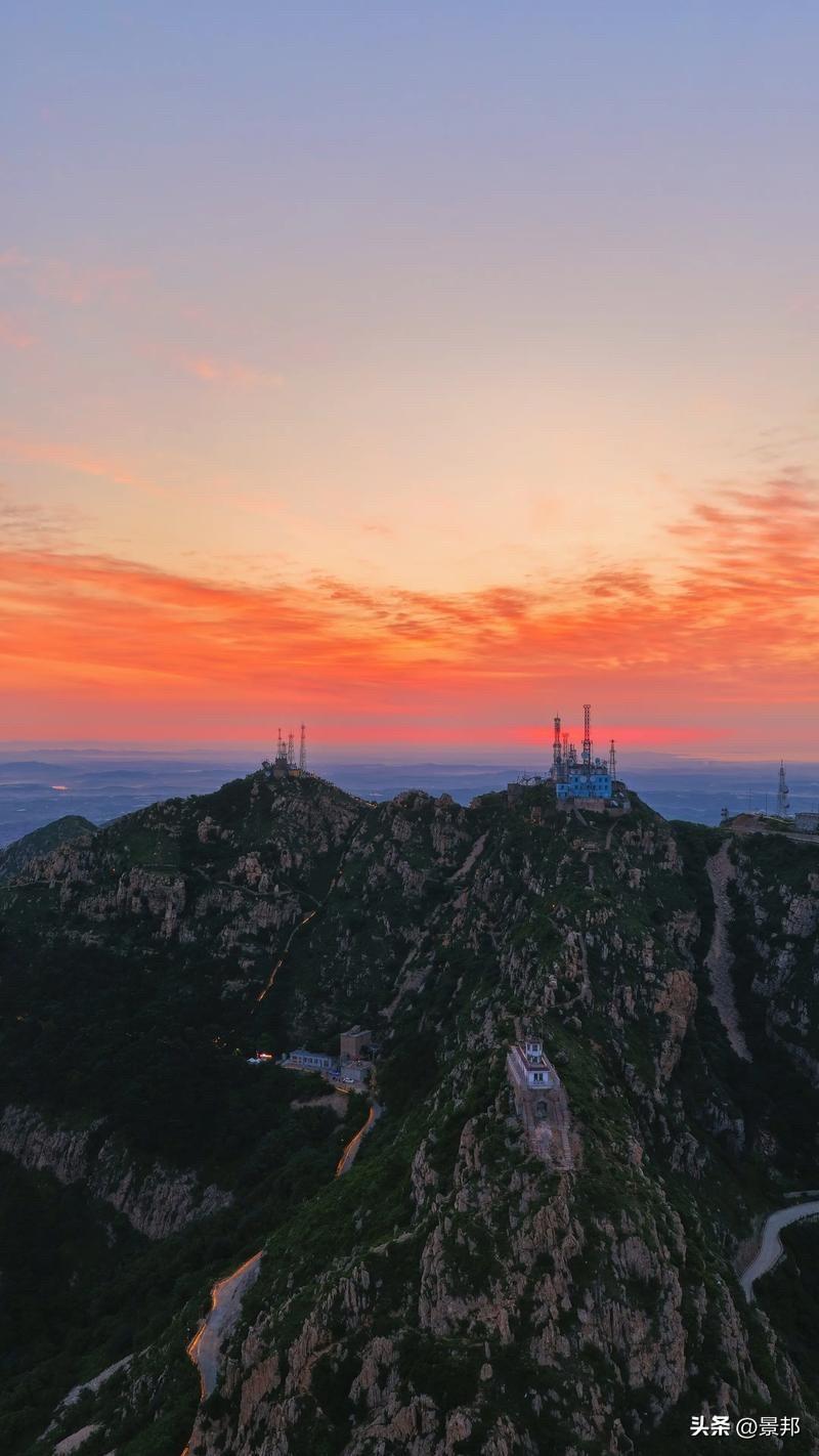 大黑山日出：云端之上的光影盛宴
大黑山日出是大连春季不可错过的自然奇观。作为辽南