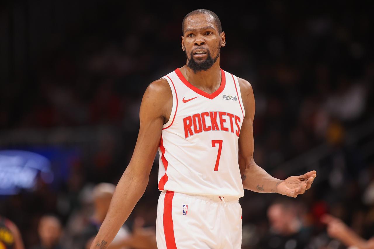 杜兰特：其实我不在，你们打得也挺好。
火箭客场挑战东部倒数第一的步行者队，这场比