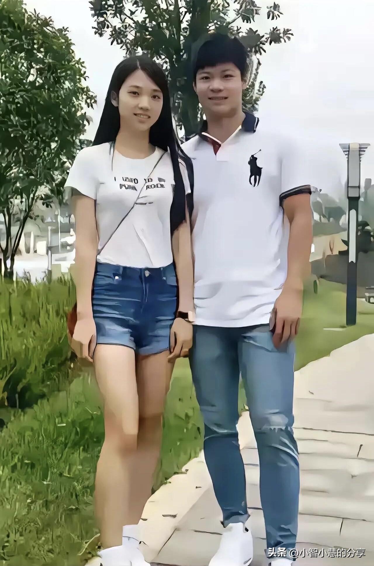 苏炳添和林艳芳年轻的时候看着好清纯，林艳芳披着长头发，穿搭休闲，估计她自己做梦也